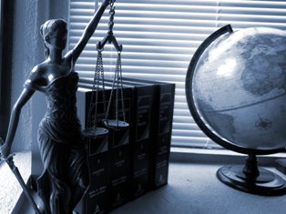 Condamnation de la Legaltech « DemanderJustice.com »<br>Condena de la Legaltech francesa « DemanderJustice.com » | Alfredo et Bayssieres